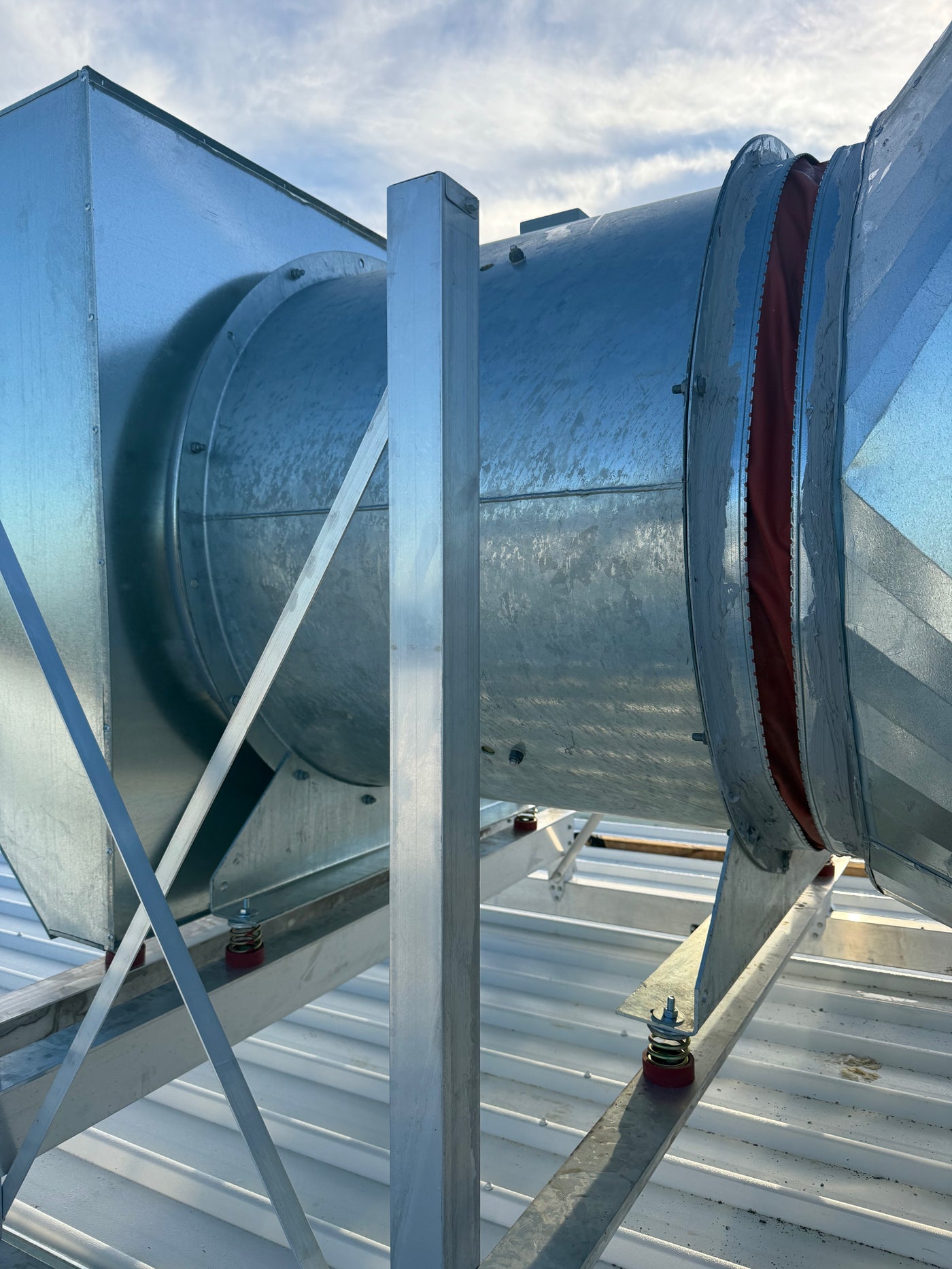 Warehouse Duct Installation